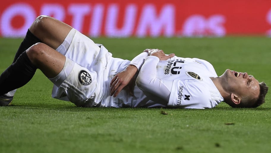 赛后里尔备战国王杯，防线松动细节曝光，压力陡增，身体对抗强度拉满(艾跃进国防经典名言)