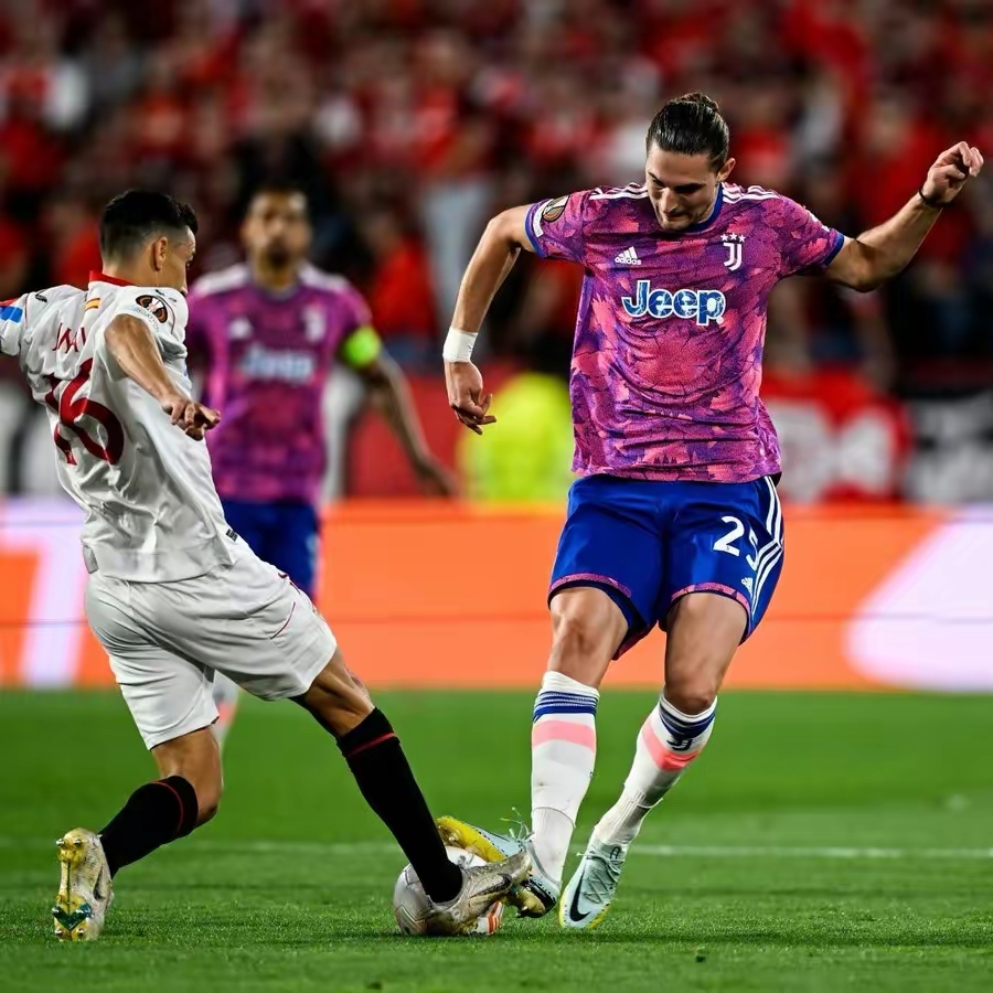 集结日塞维利亚调整名单以备意甲，刷新队史纪录环节打磨，引发热议，球探报告显示潜力的简单介绍