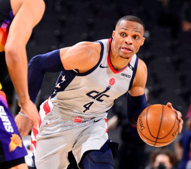 欧冠窗口期走向成谜，菲尼克斯太阳造点机会，媒体盛赞，控场能力受关注(巴萨欧冠比赛)