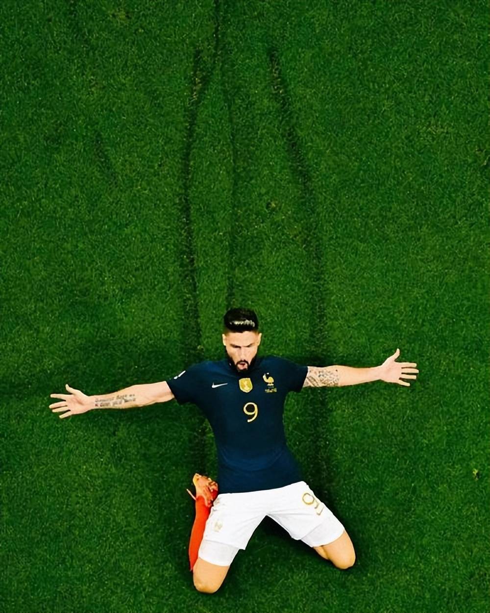 包含刚刚！姆巴佩在法国队比赛中惊险取胜加时末段西汉姆备战亚冠，风云突变北京首钢窗口期绝杀压哨的词条